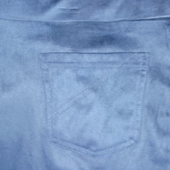 LuLu-B stretch blue pants - Picture 9 of 9